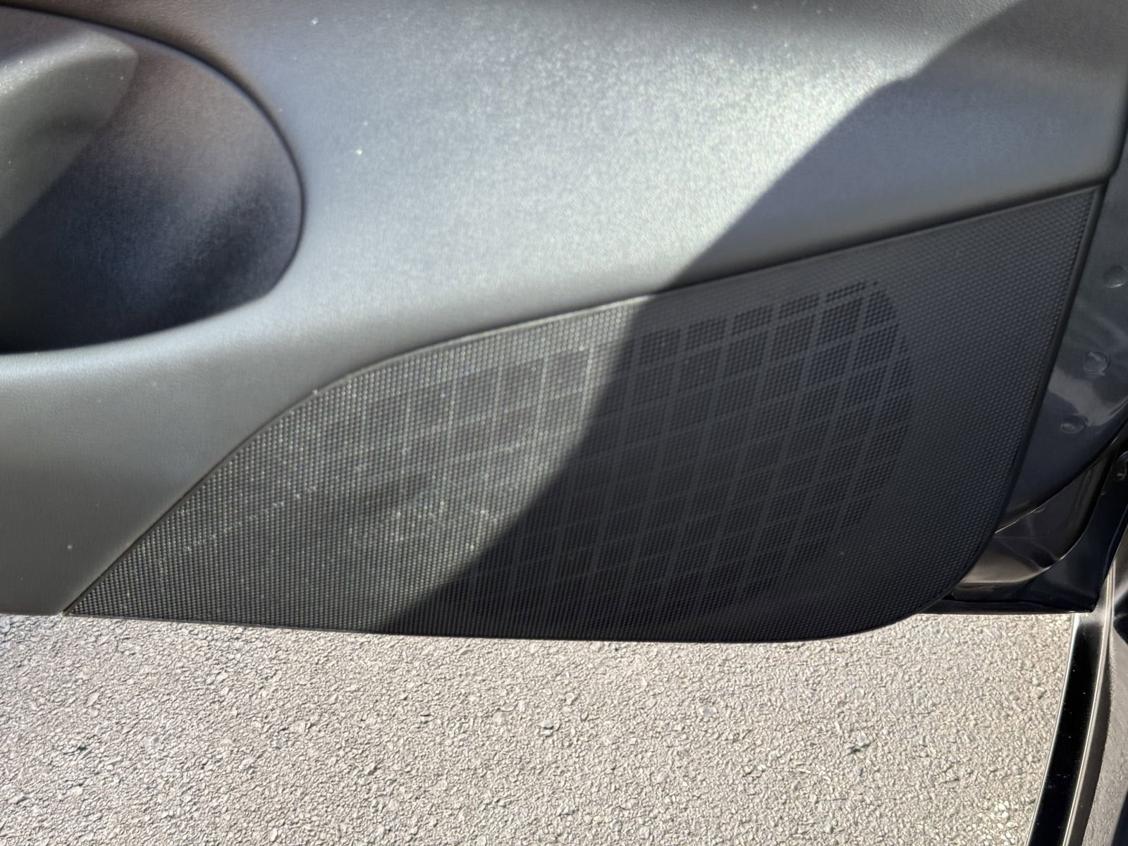 Used 2020 Tesla Model 3 Standard Range image 16