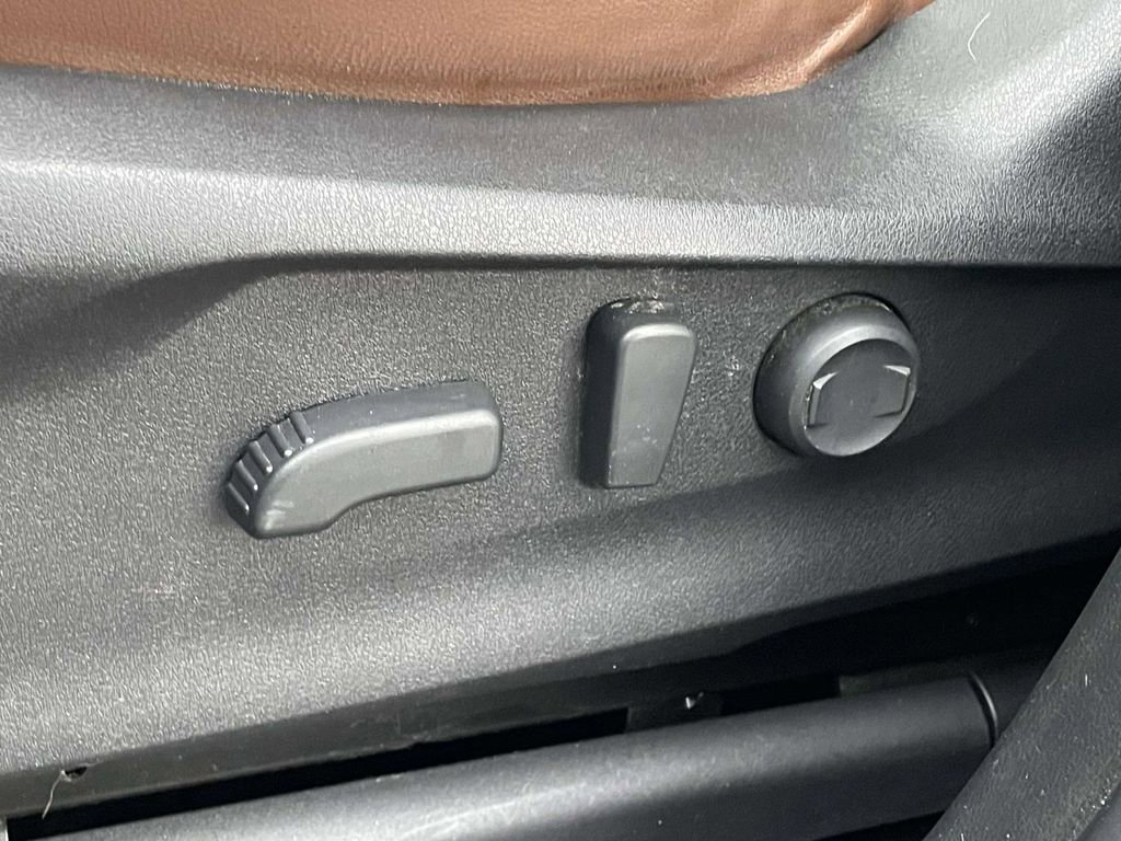 Used 2019 Subaru Ascent Touring w/ Popular Package #2A image 9