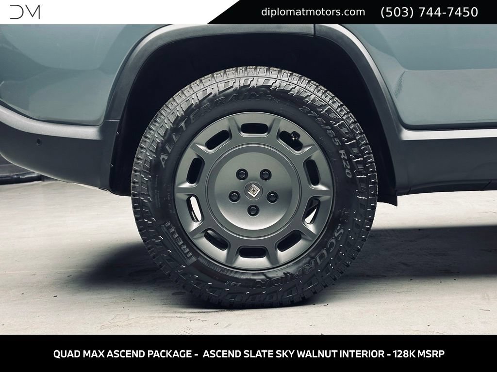 Used 2026 Rivian R1S Premium AWD/4WD image 44