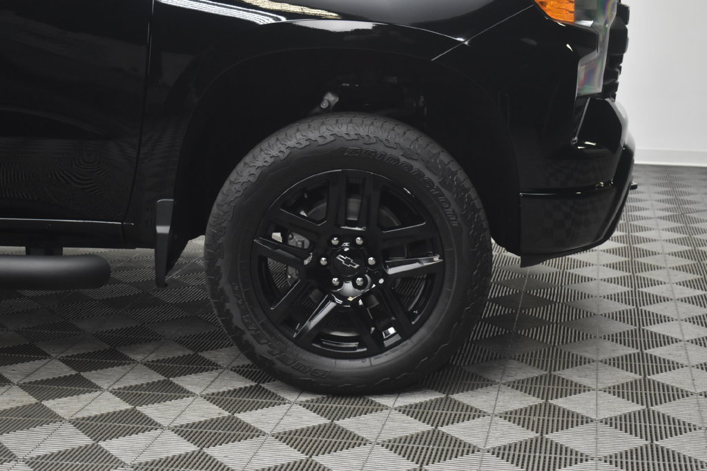 Used 2022 Chevrolet Silverado 1500 Custom Trail Boss w/ Midnight Edition AWD/4WD image 26