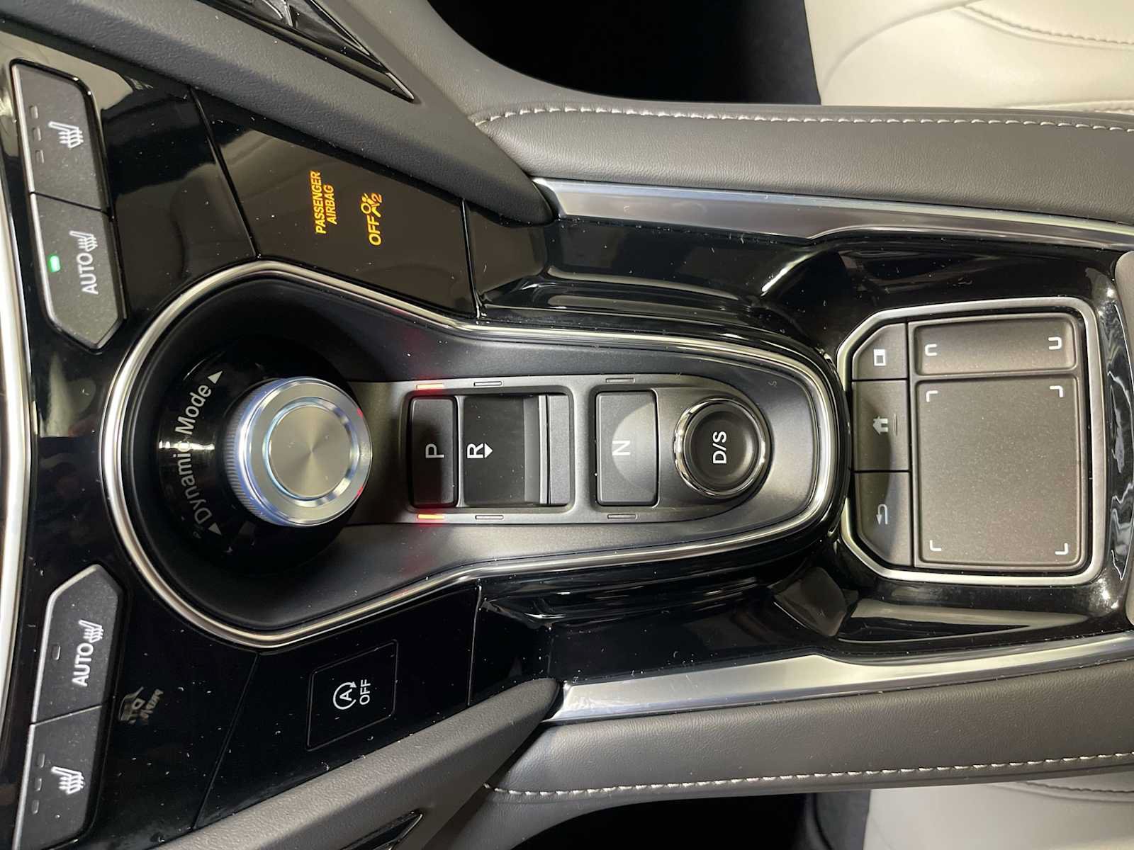 Certified 2026 Acura RDX SH-AWD image 17