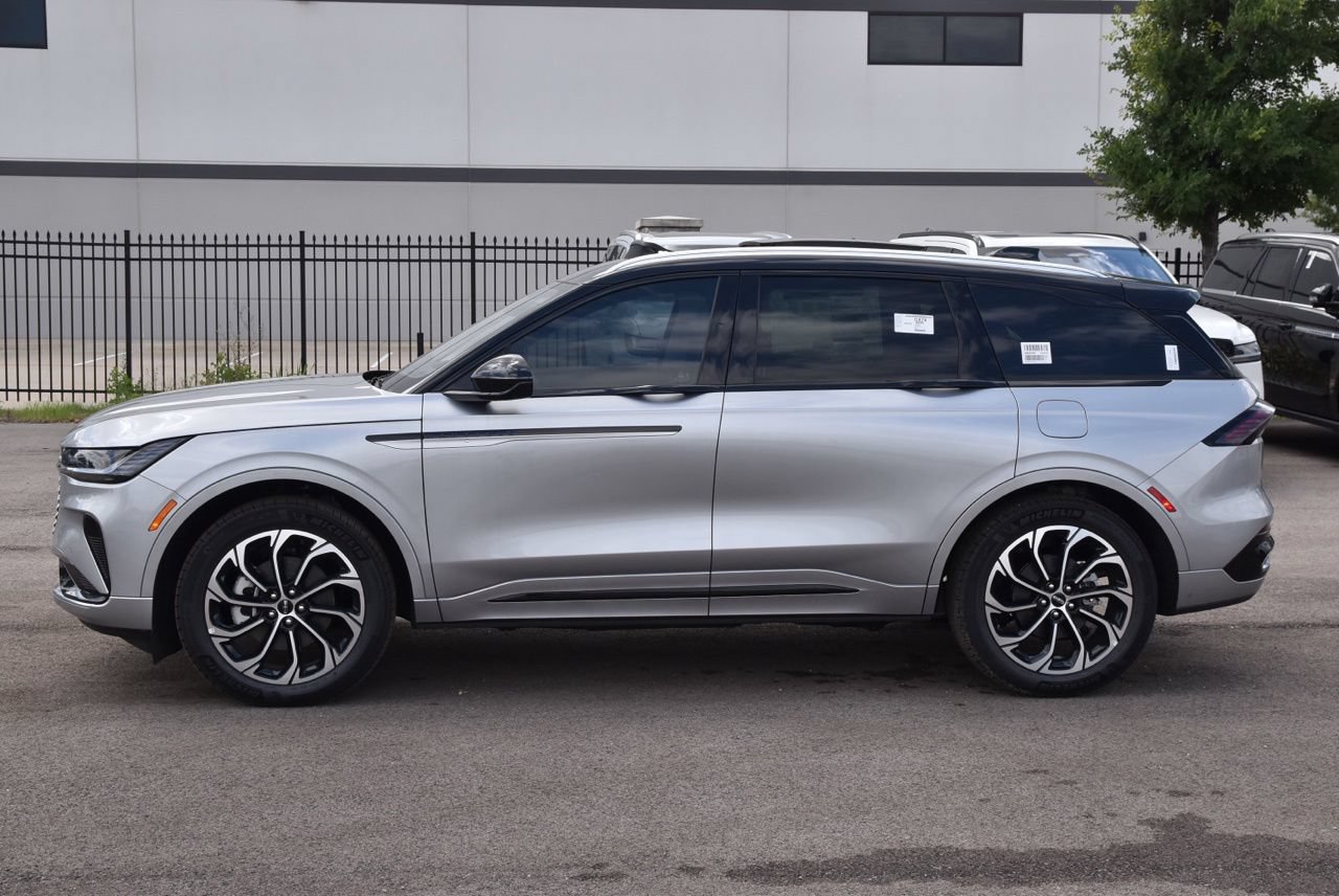 New 2026 Lincoln Nautilus Reserve AWD/4WD image 18