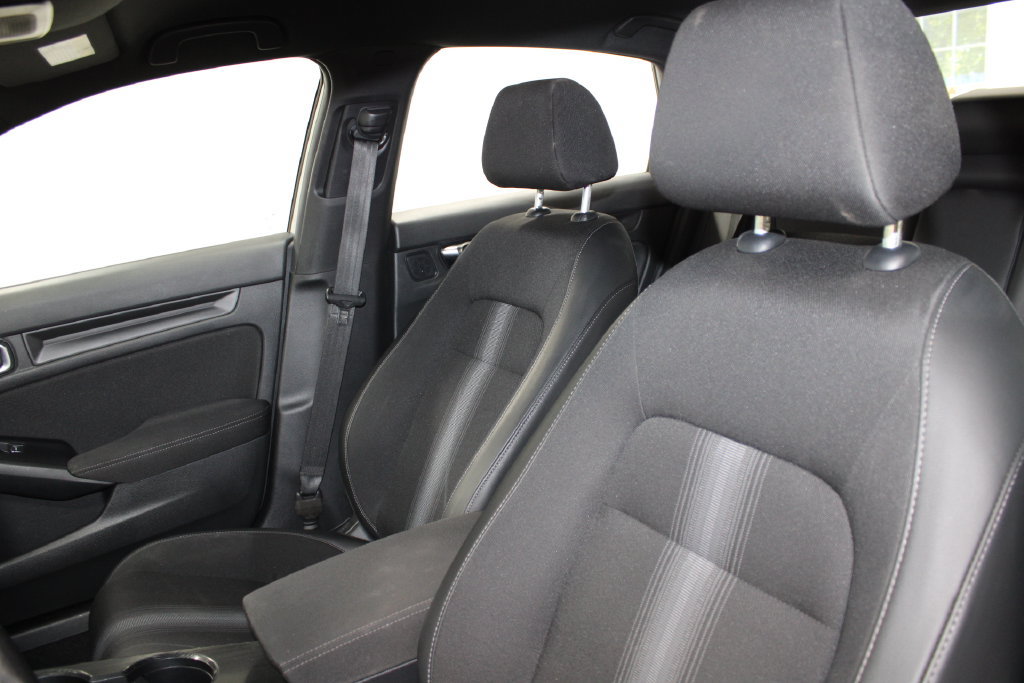 Used 2025 Honda Civic Sport image 13