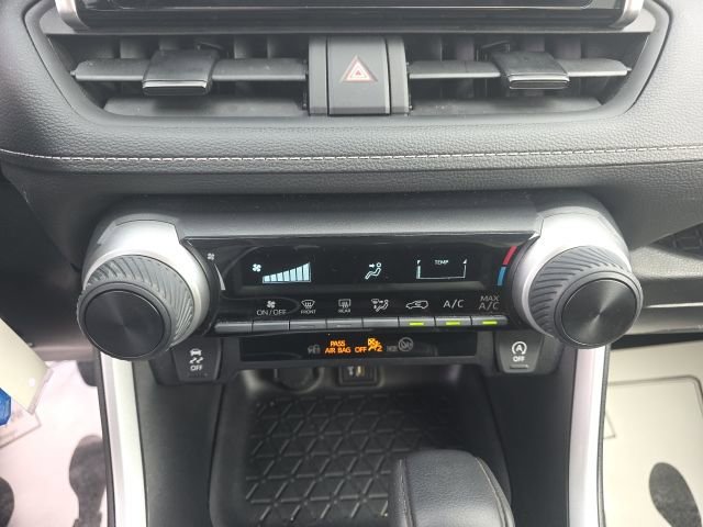 Used 2024 Toyota RAV4 LE image 20