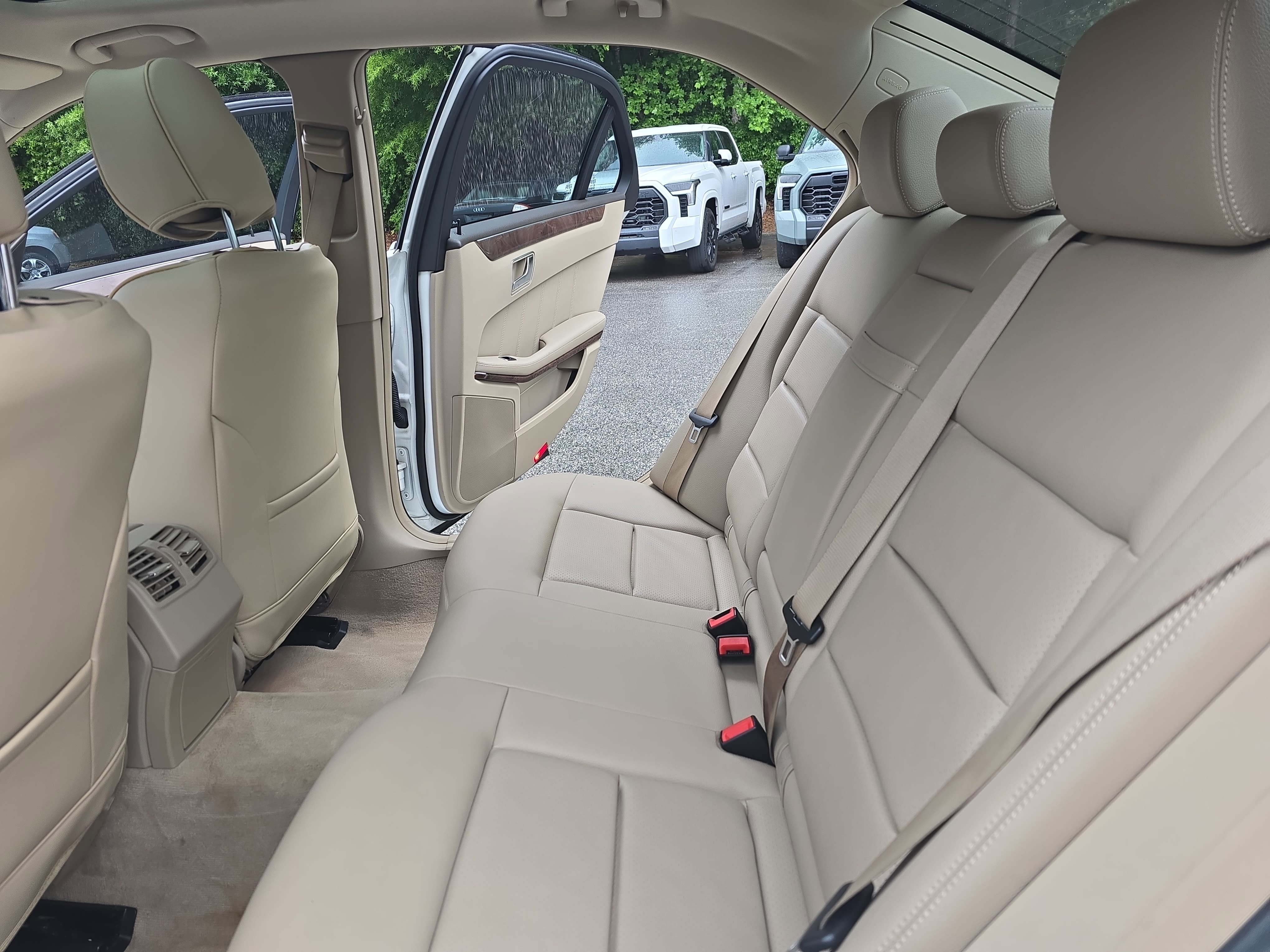 Used 2013 Mercedes-Benz E 350 Sedan image 14