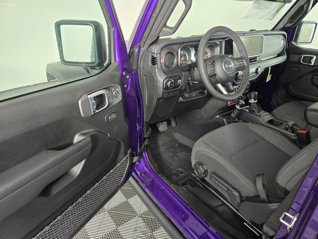 New 2026 Jeep Wrangler Unlimited Rubicon w/ Steel Bumper Group image 18