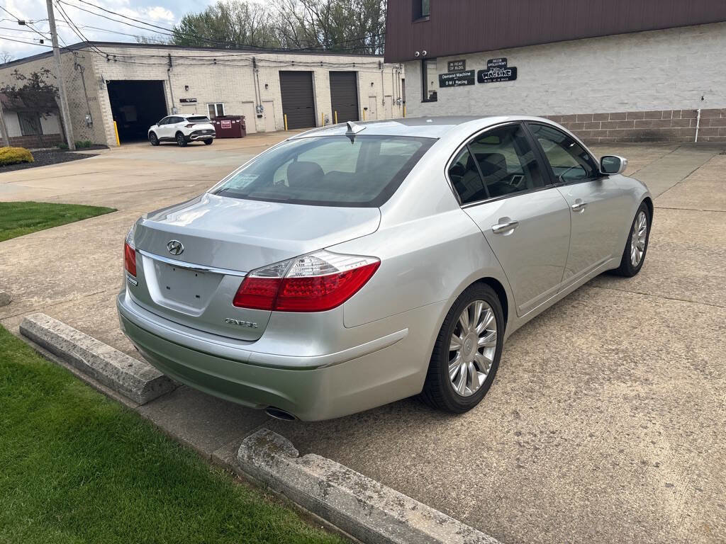 Used 2009 Hyundai Genesis 3.8 w/ Premium Plus Pkg 3 RWD image 7
