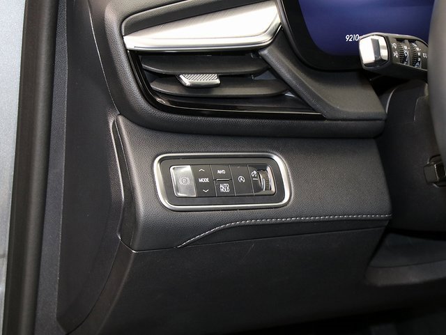 Certified 2025 Buick Enclave Avenir w/ Super Cruise Package image 24