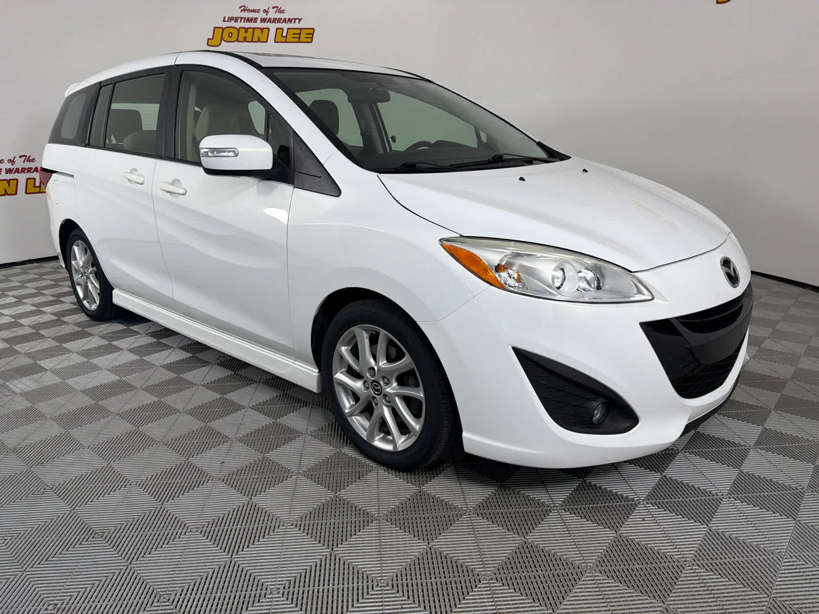 Used 2014 MAZDA MAZDA5 Touring w/ Moonroof & Audio Package FWD image 7