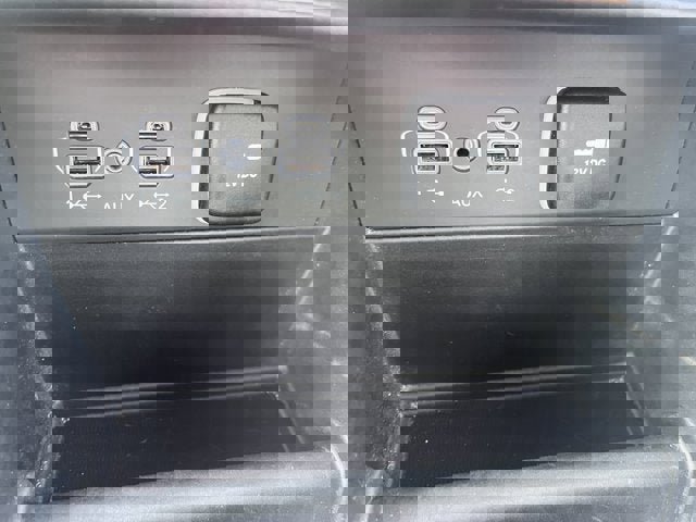 Used 2024 Jeep Grand Cherokee L Laredo image 16