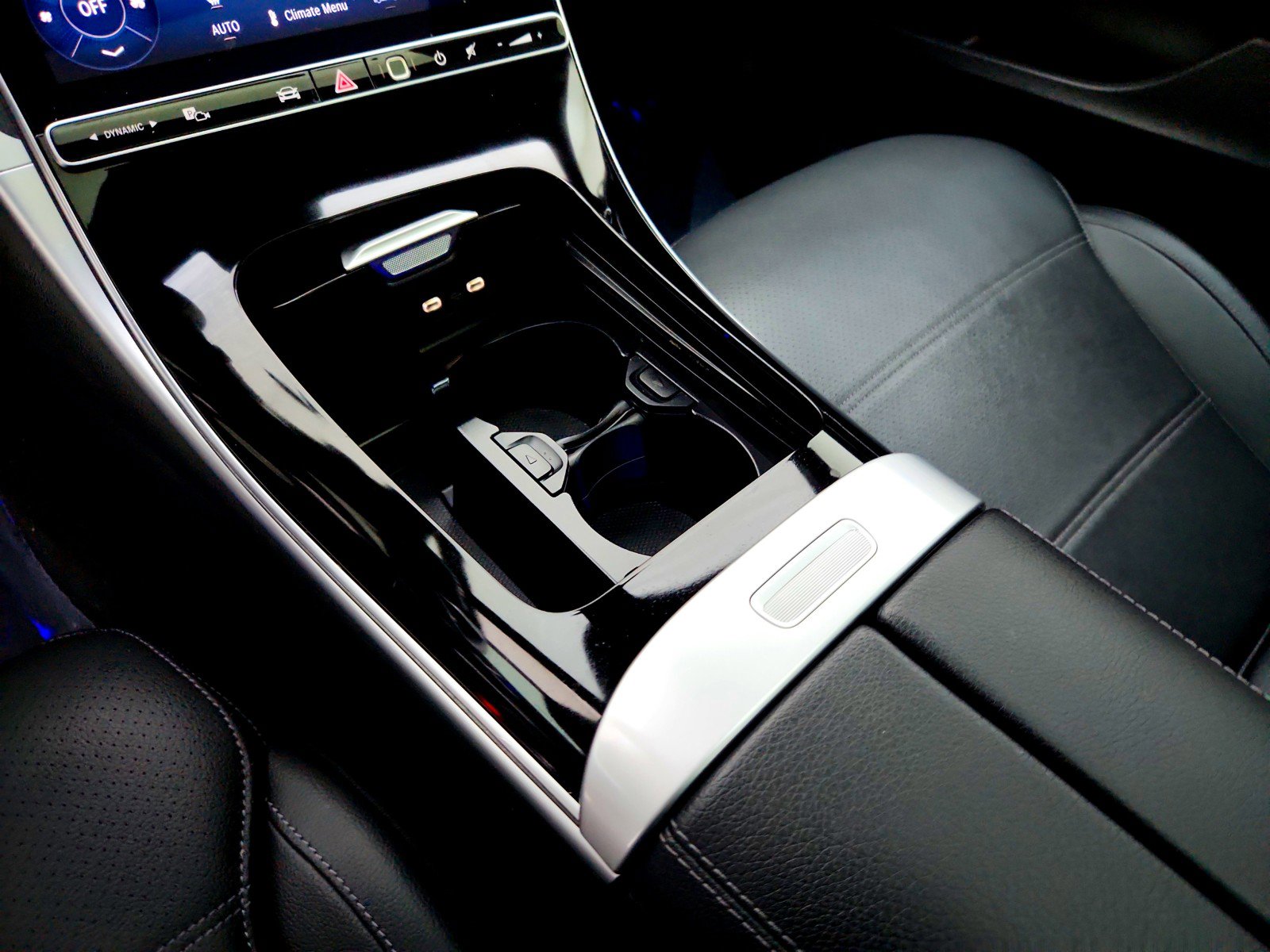 Certified 2025 Mercedes-Benz C 300 Sedan image 21