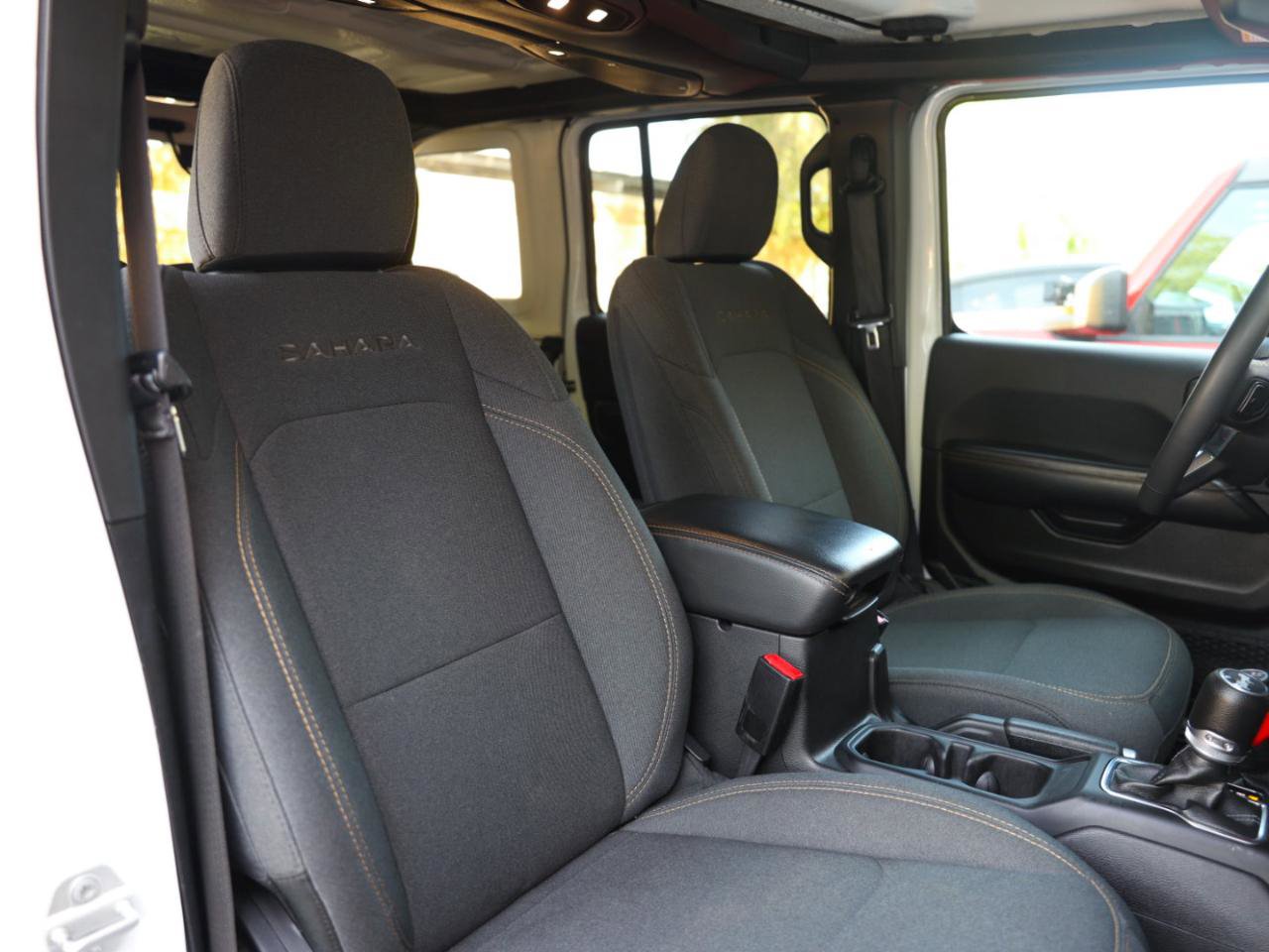 Used 2024 Jeep Wrangler Sahara AWD/4WD image 25