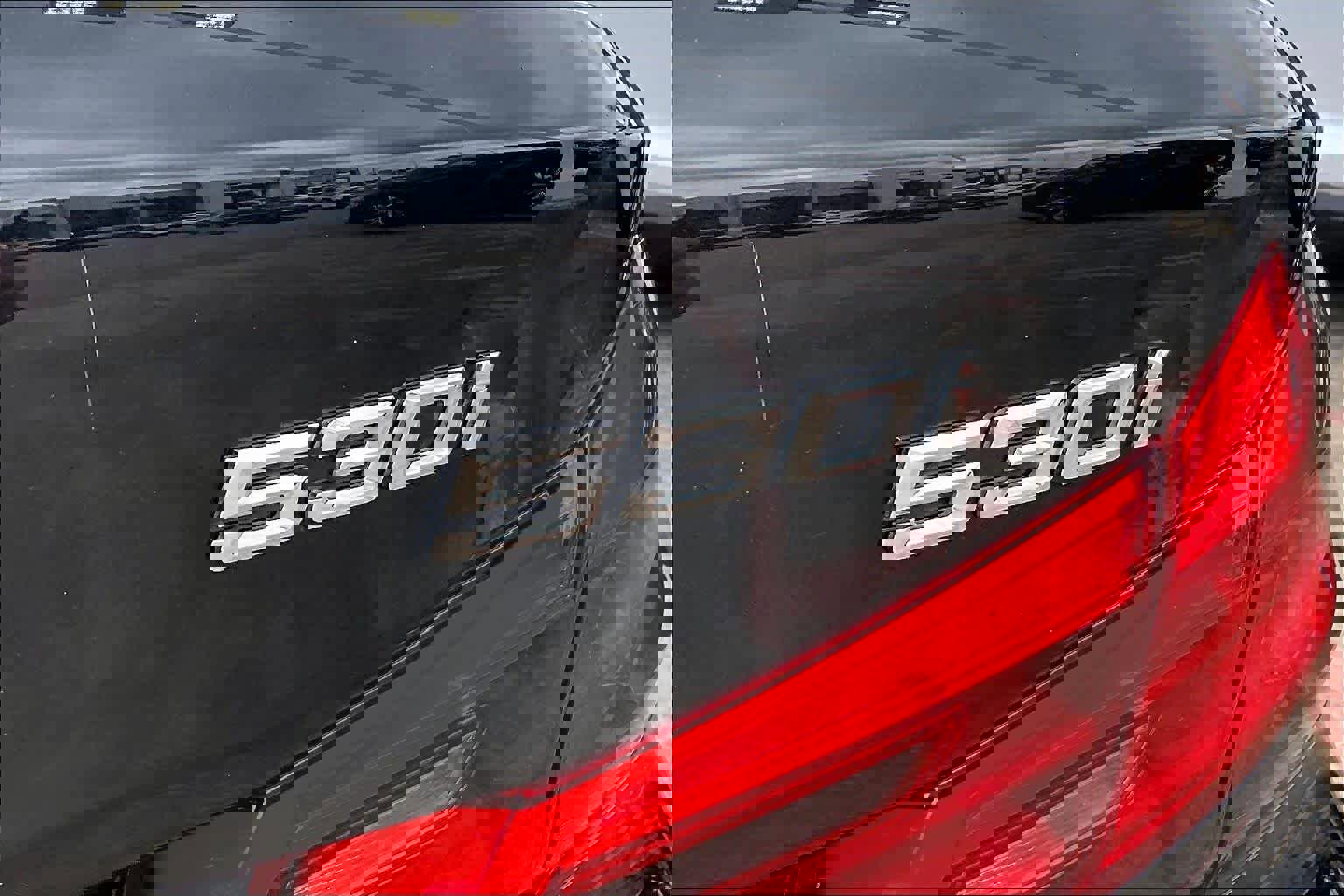 Used 2019 BMW 530i w/ Convenience Package image 10