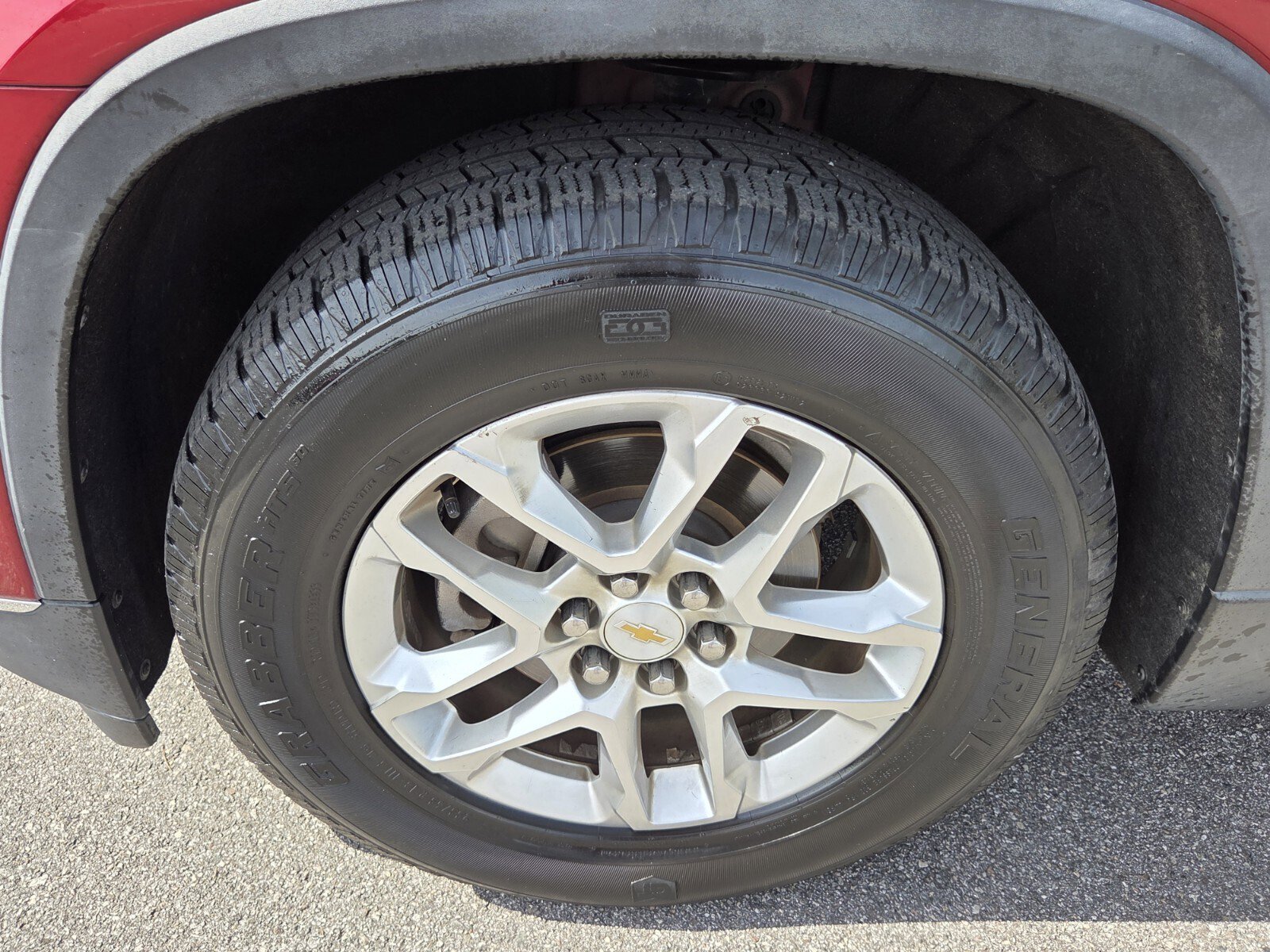Used 2018 Chevrolet Traverse LT FWD image 9