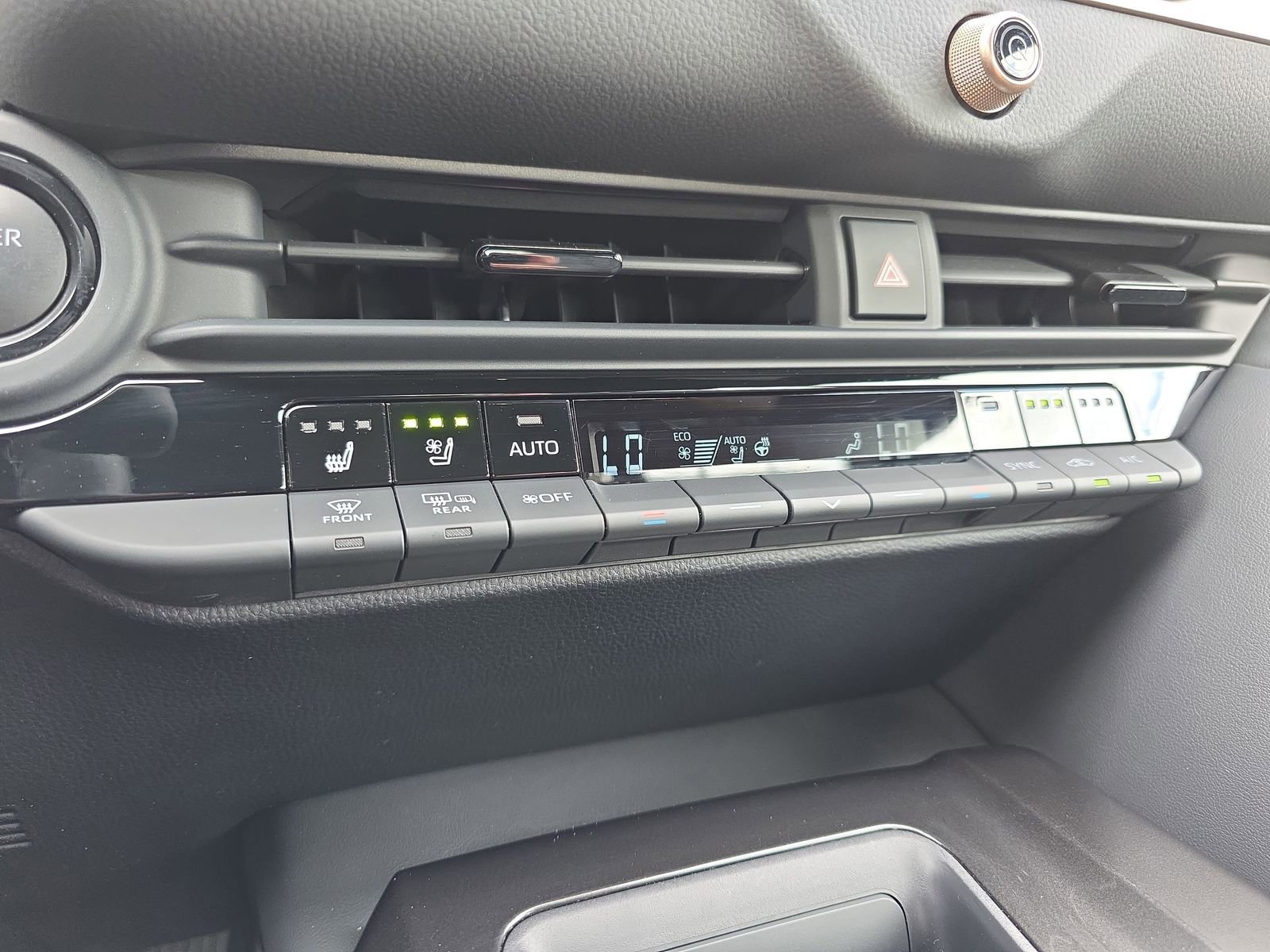 Used 2026 Toyota Crown AWD/4WD image 23