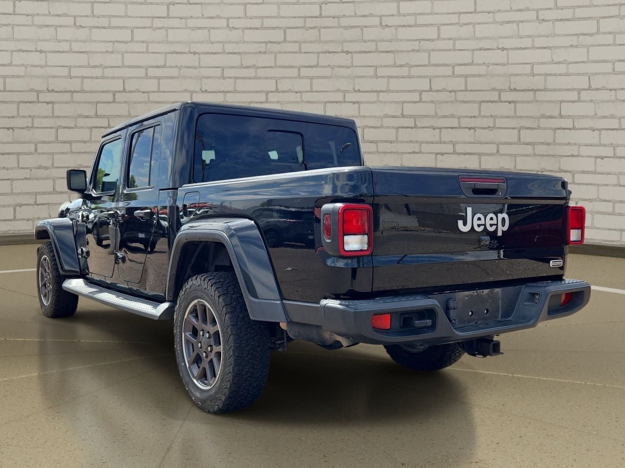 Used 2021 Jeep Gladiator Overland AWD/4WD image 7