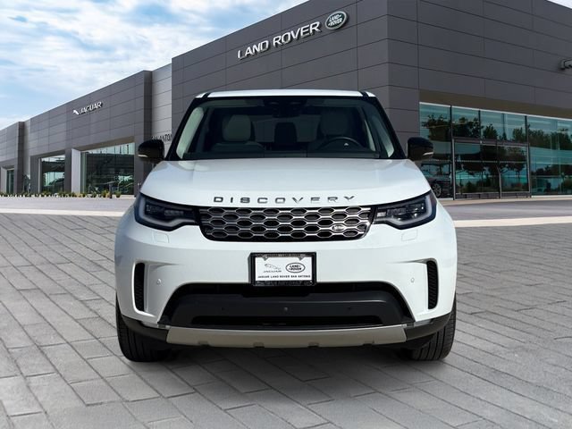 Used 2025 Land Rover Discovery S AWD/4WD image 9