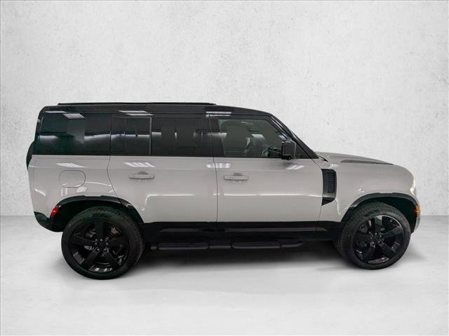 New 2026 Land Rover Defender 110 X-Dynamic SE AWD/4WD image 5