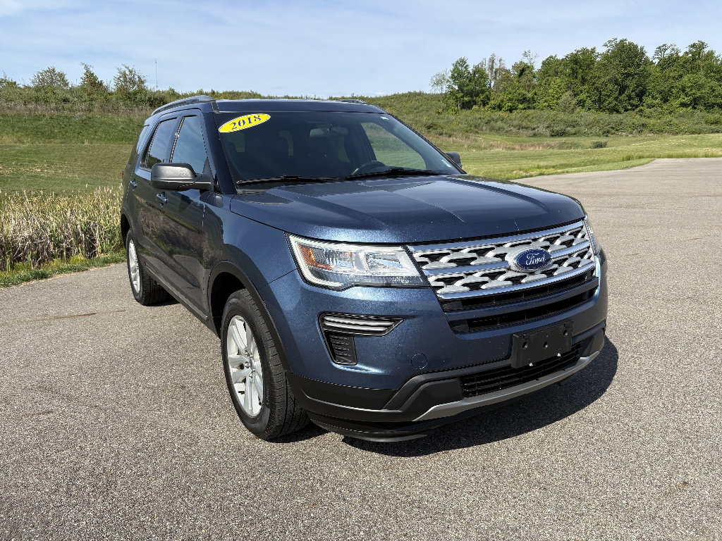 Used 2018 Ford Explorer XLT AWD/4WD image 7