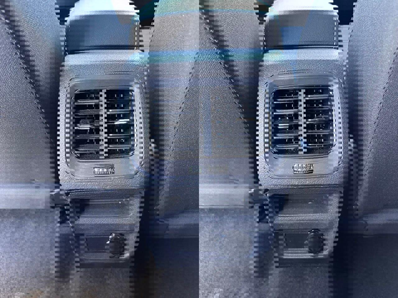 Used 2024 Volkswagen Tiguan S image 19