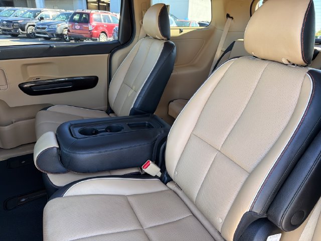 Used 2020 Kia Sedona SX FWD image 22