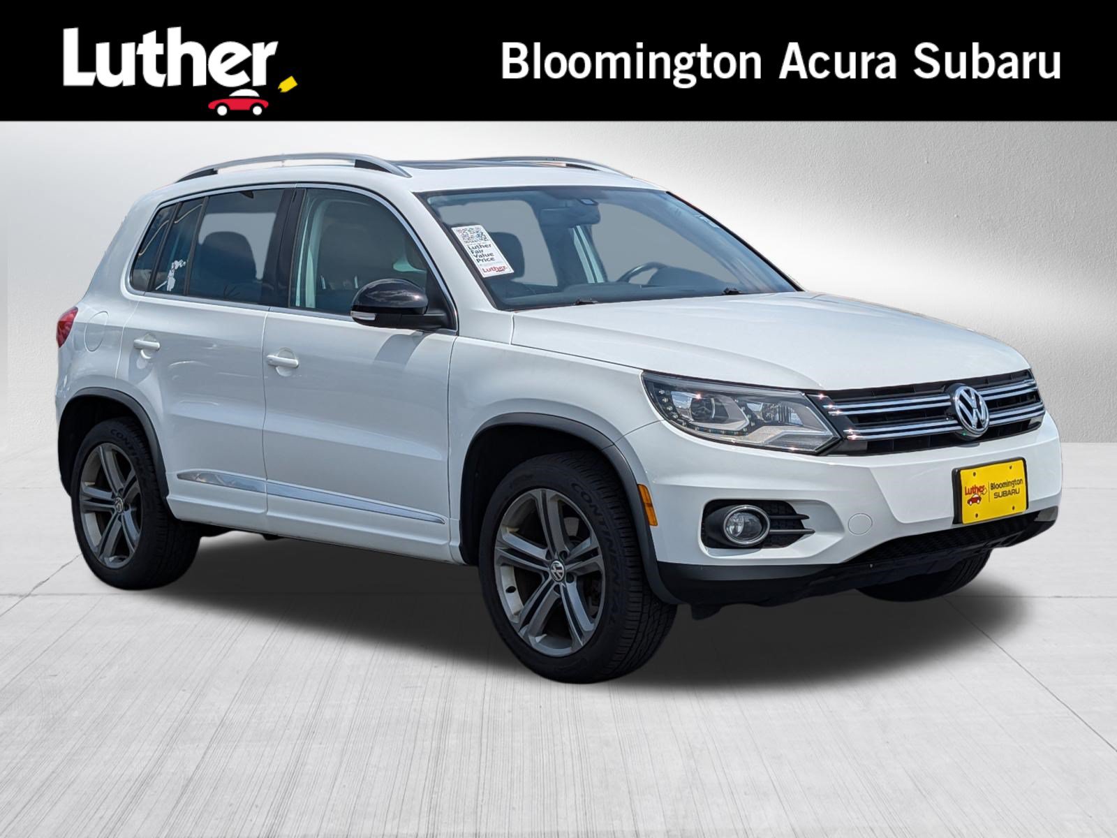 Used 2017 Volkswagen Tiguan Sport AWD/4WD image 1