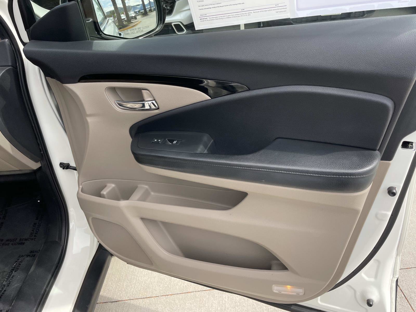 Used 2016 Honda Pilot Touring image 24