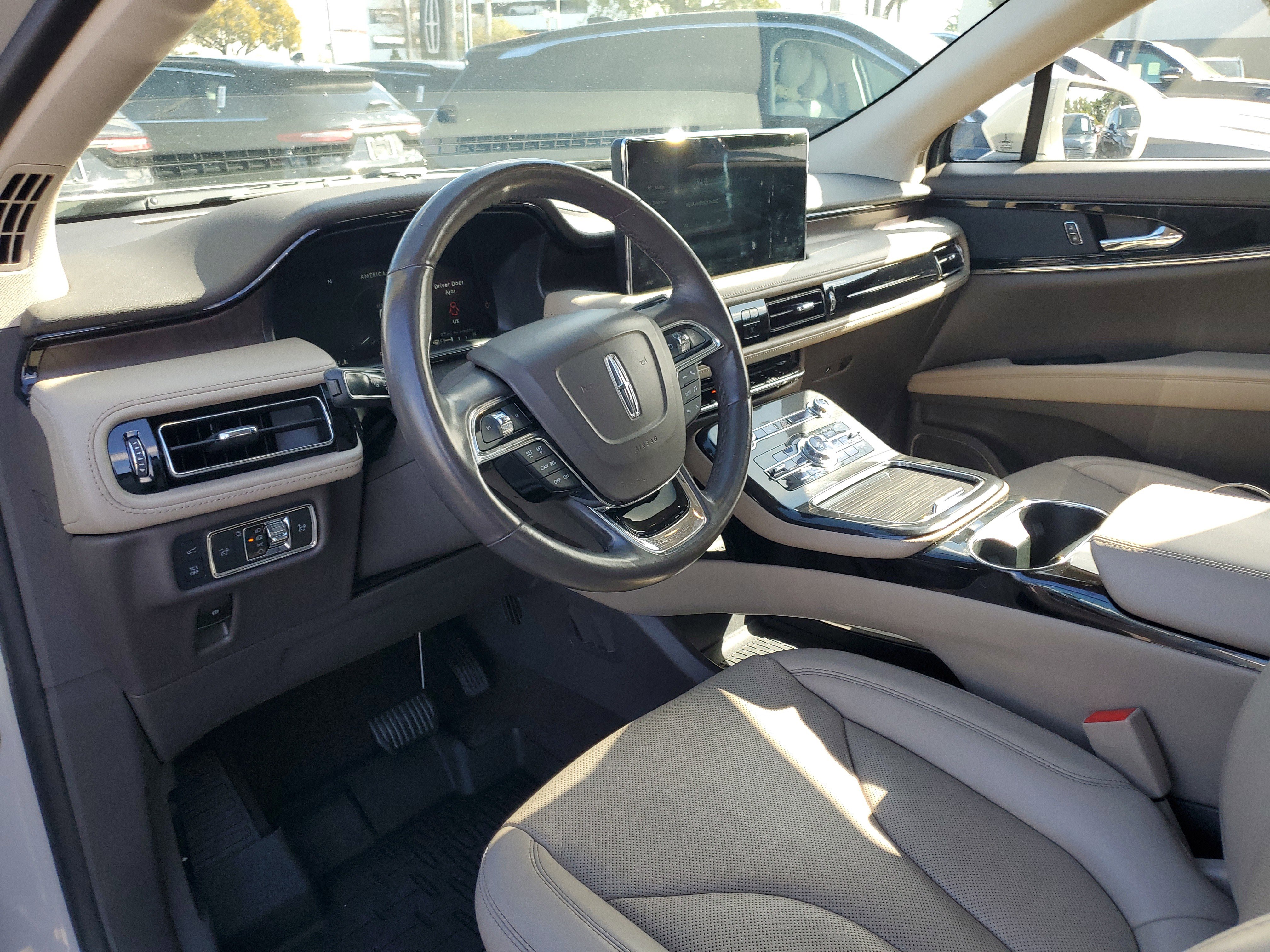 Certified 2022 Lincoln Nautilus Reserve image 14