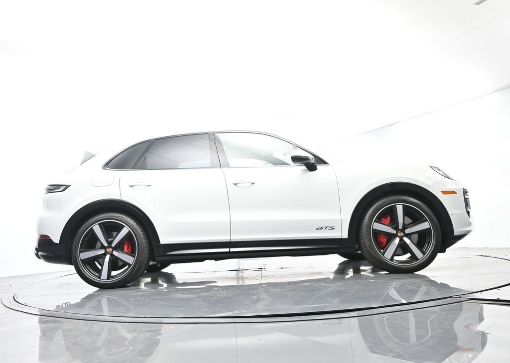 Certified 2026 Porsche Cayenne GTS AWD/4WD image 53