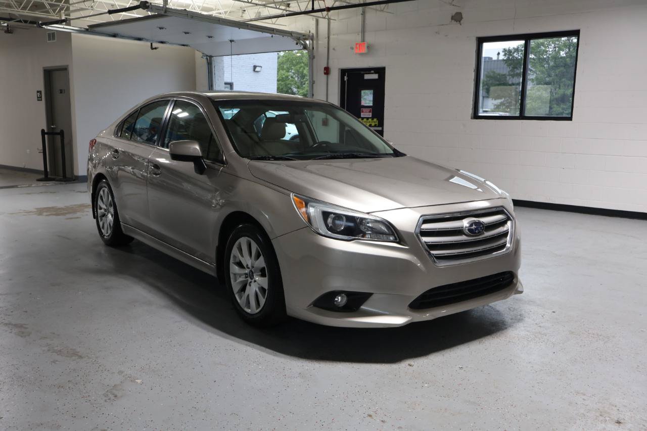 Used 2015 Subaru Legacy 2.5i Premium AWD/4WD image 10