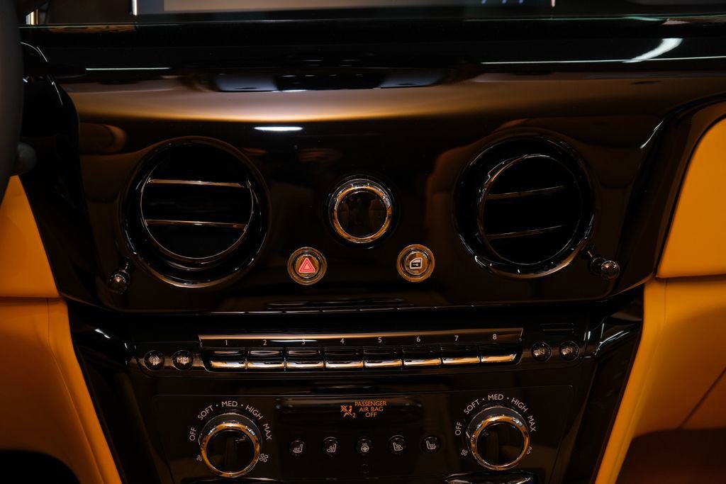 Used 2026 Rolls-Royce Phantom Sedan image 77