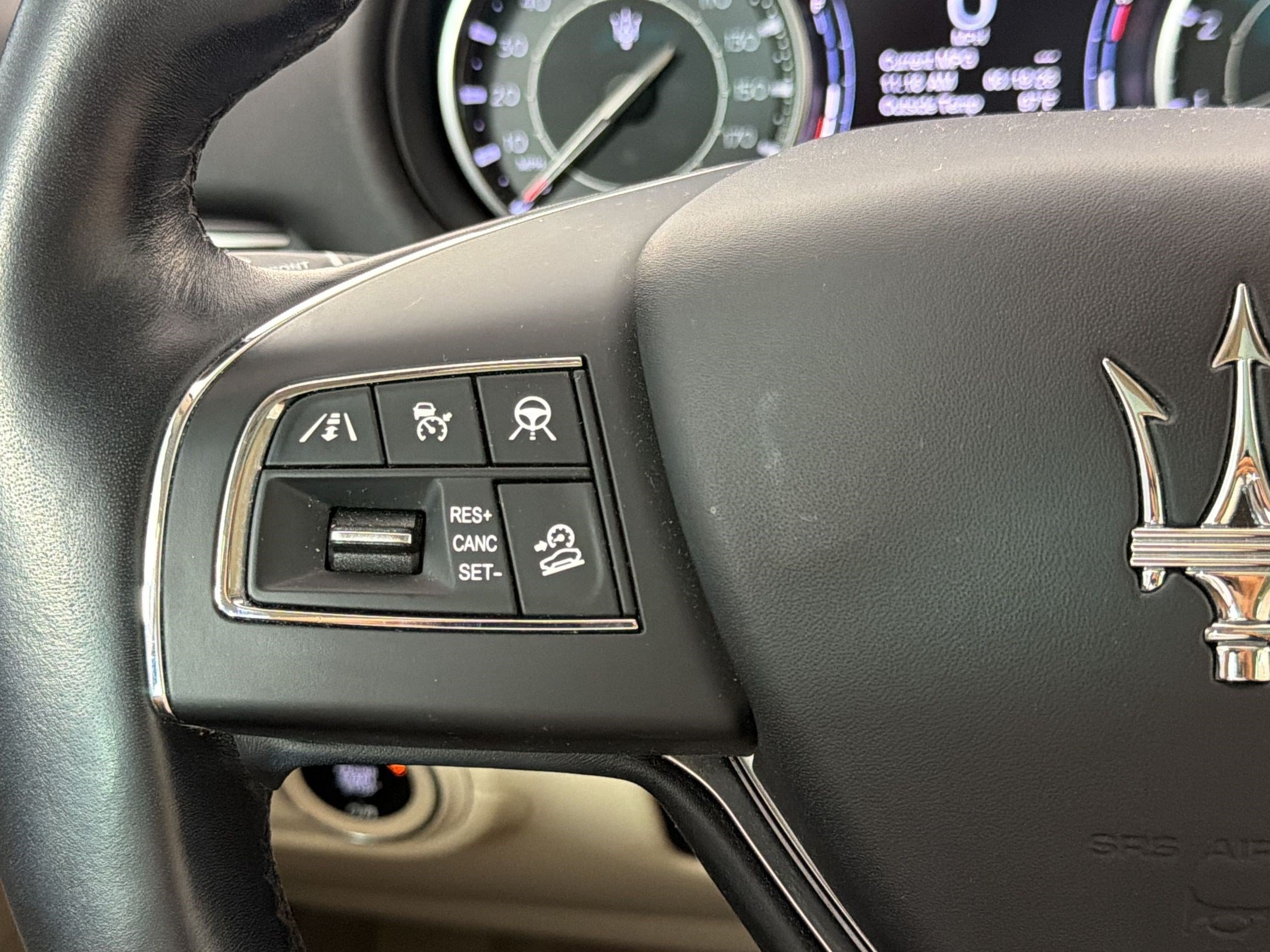 Used 2022 Maserati Levante Modena AWD/4WD image 21
