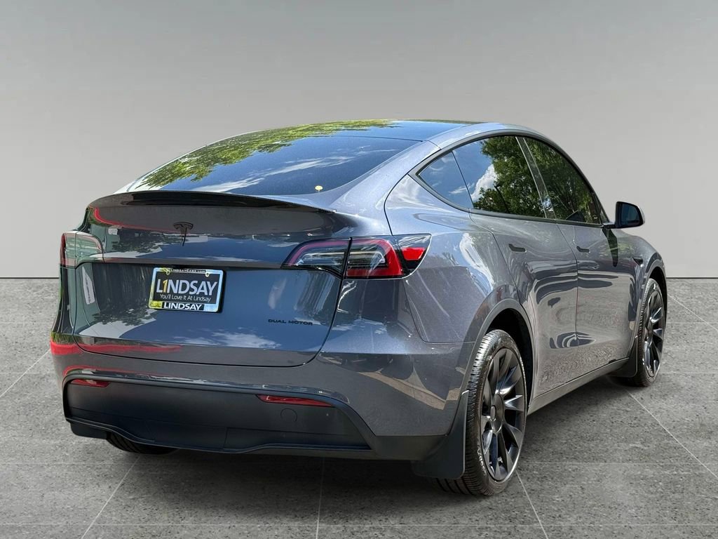 Used 2024 Tesla Model Y Long Range AWD/4WD image 10