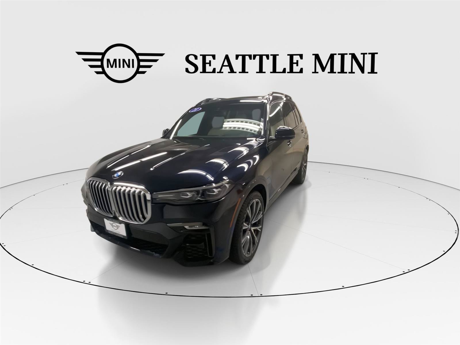 Used 2021 BMW X7 xDrive40i w/ M Sport Package AWD/4WD image 4
