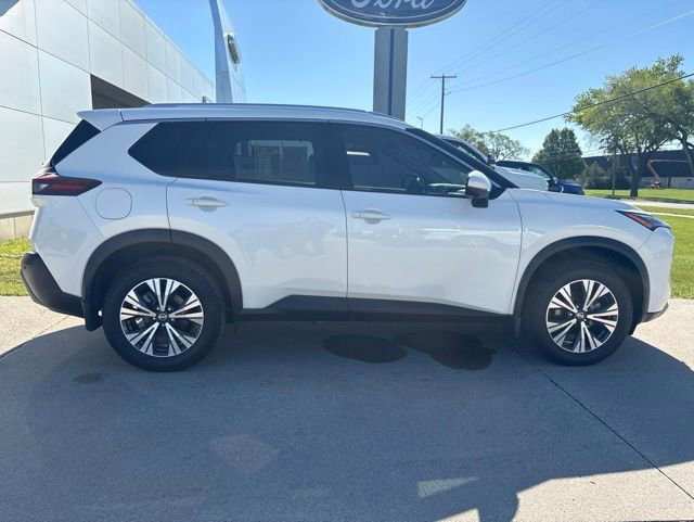 Used 2021 Nissan Rogue SV AWD/4WD image 16