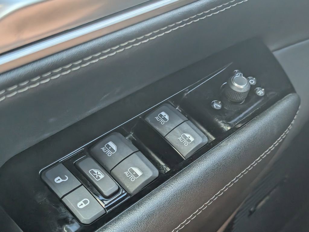 Used 2025 Jeep Wagoneer Series II w/ Convenience Group I image 14