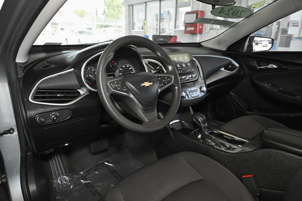 Used 2024 Chevrolet Malibu LT FWD image 18