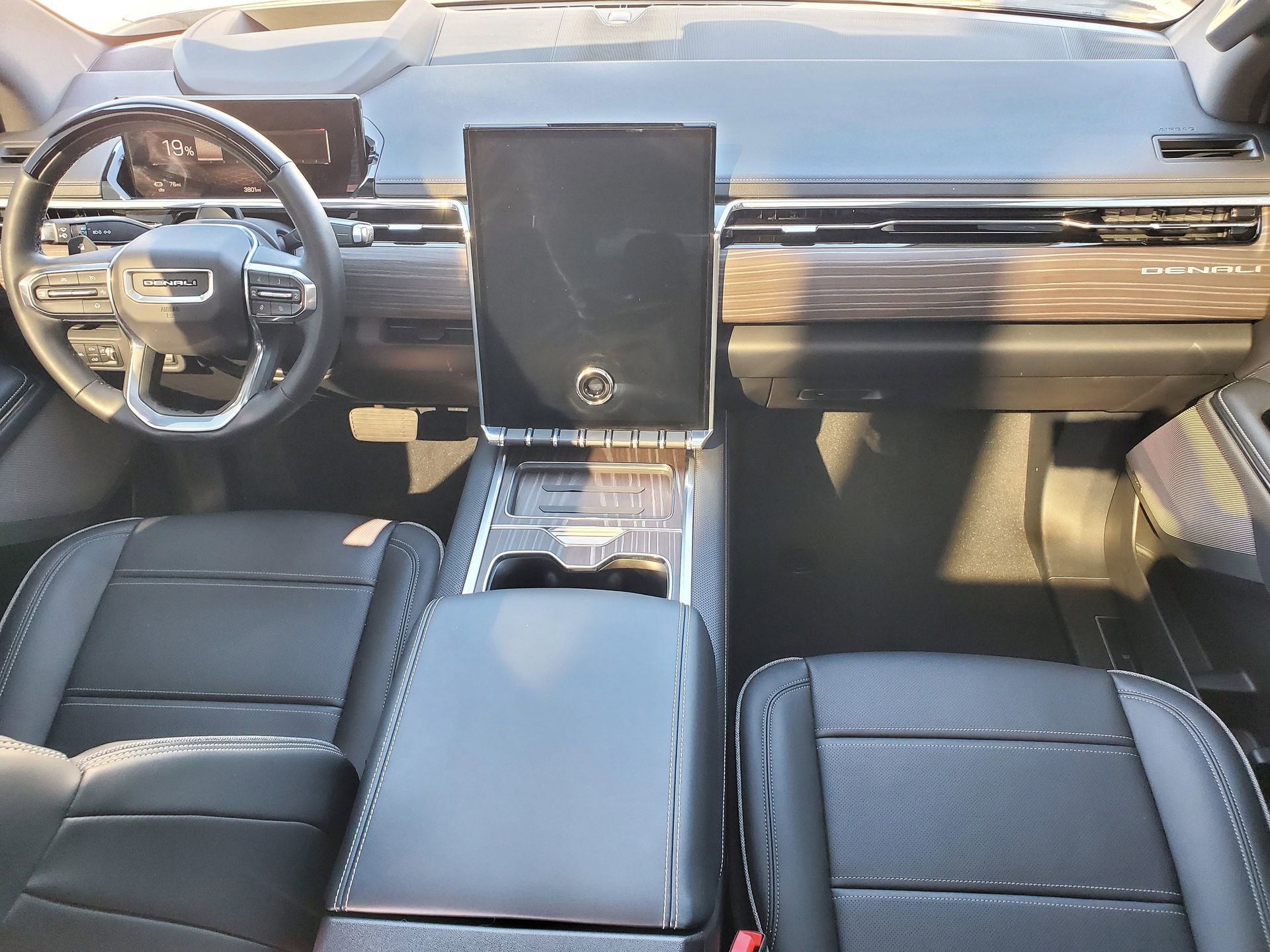 Used 2024 GMC Sierra EV Denali image 13