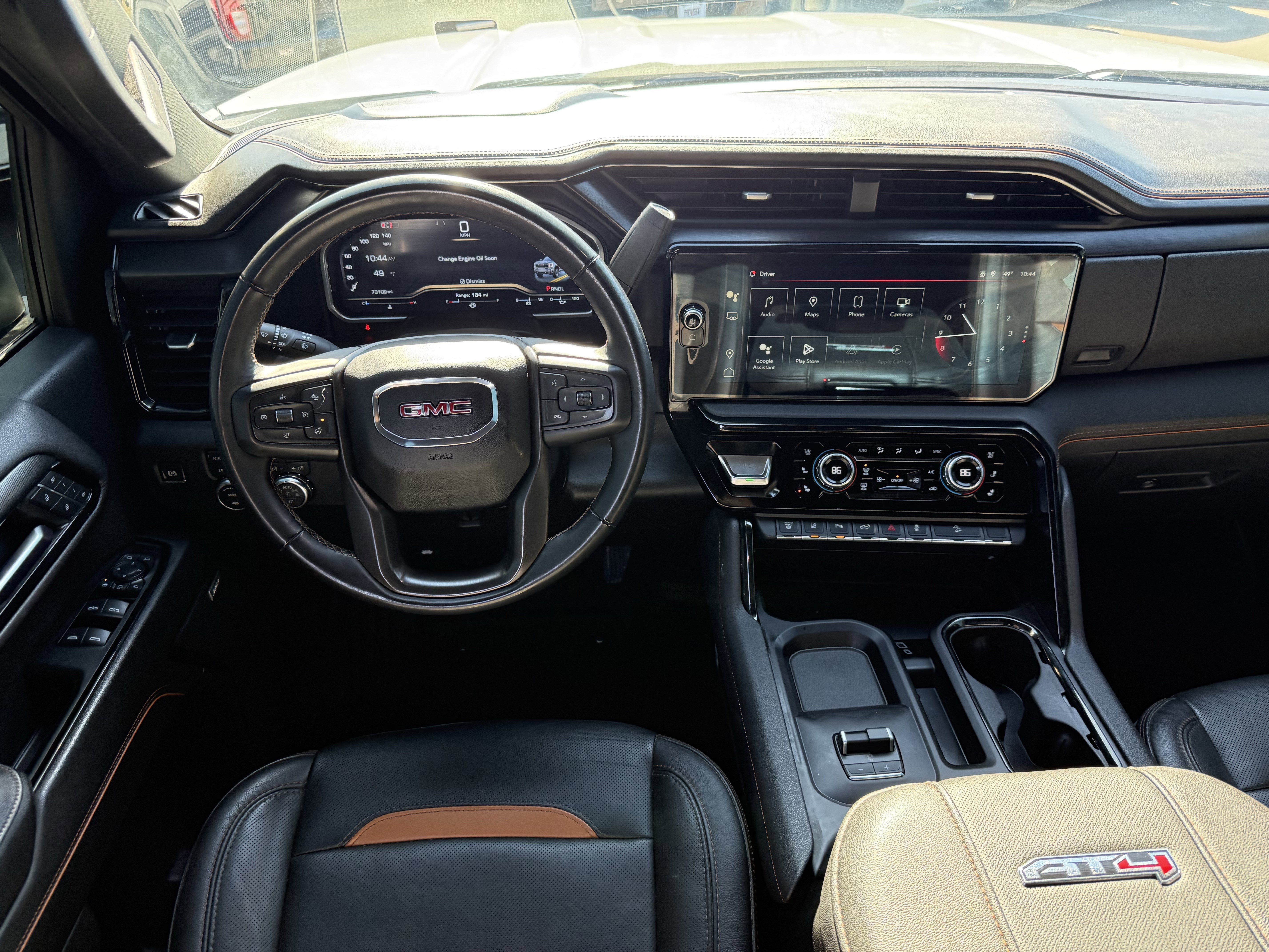 Used 2024 GMC Sierra 2500 AT4 image 13