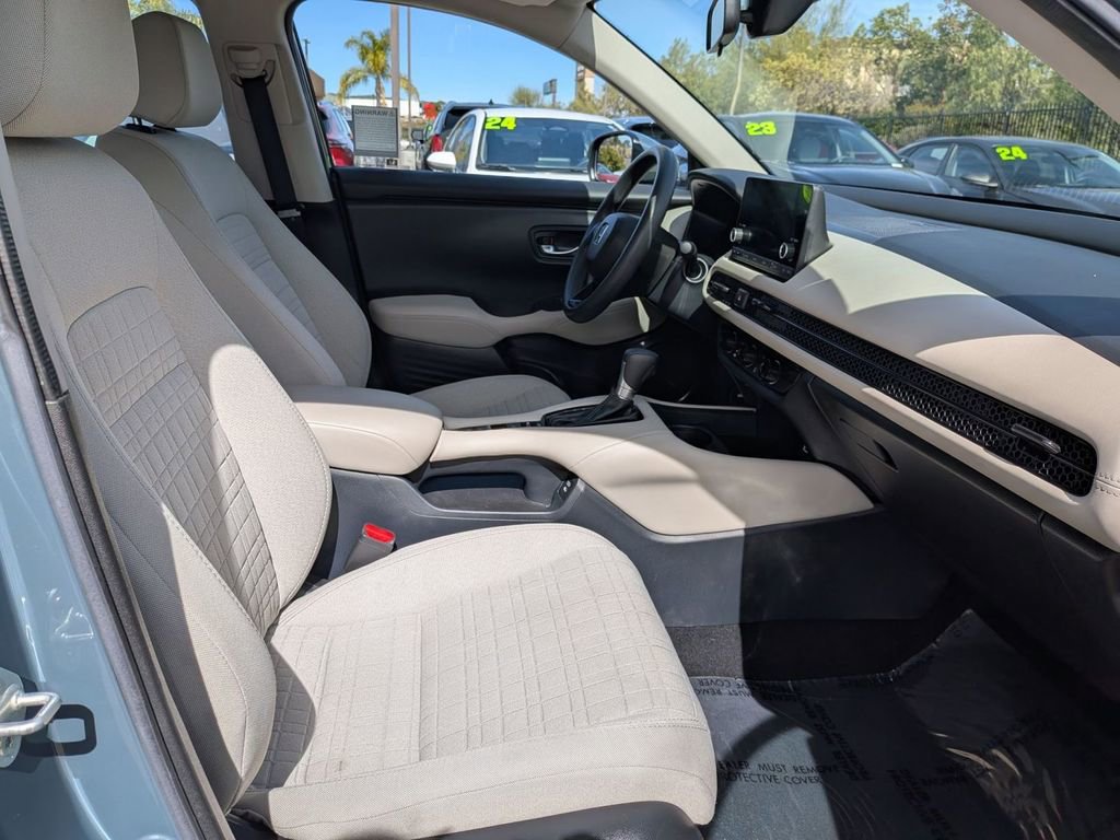 Used 2025 Honda HR-V LX image 30