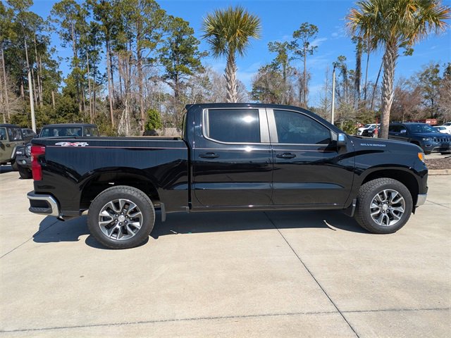 Used 2023 Chevrolet Silverado 1500 LT image 3