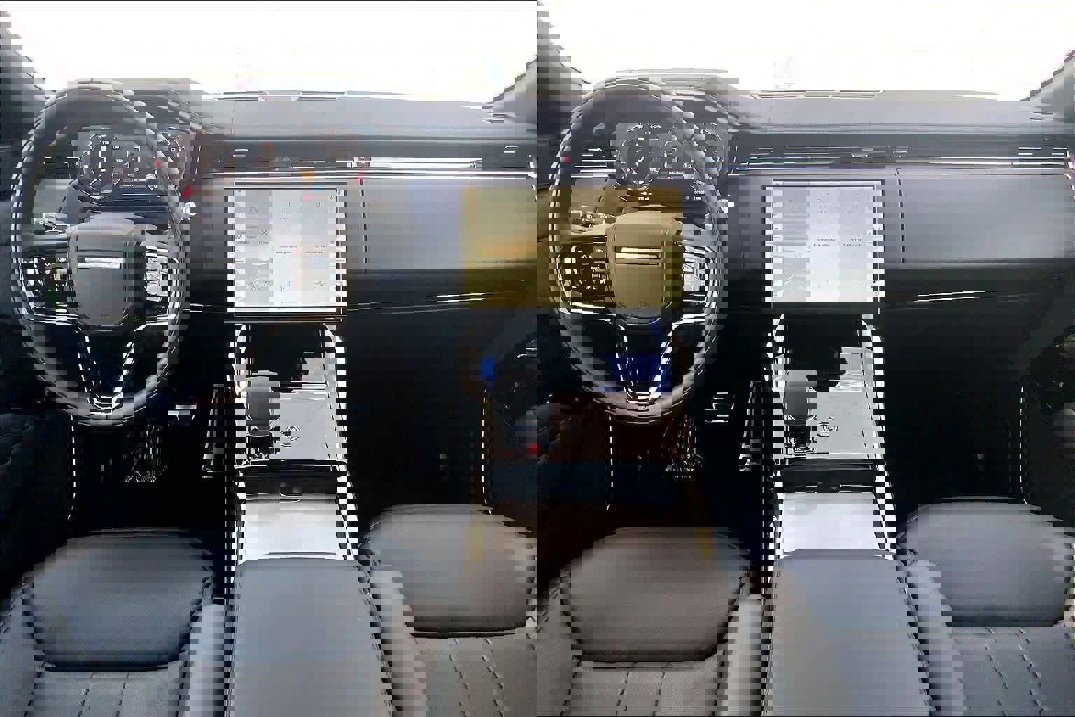 Used 2025 Land Rover Range Rover Sport Dynamic SE image 10