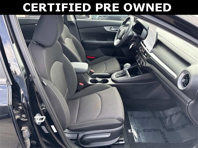 Used 2023 Kia Forte LXS image 9
