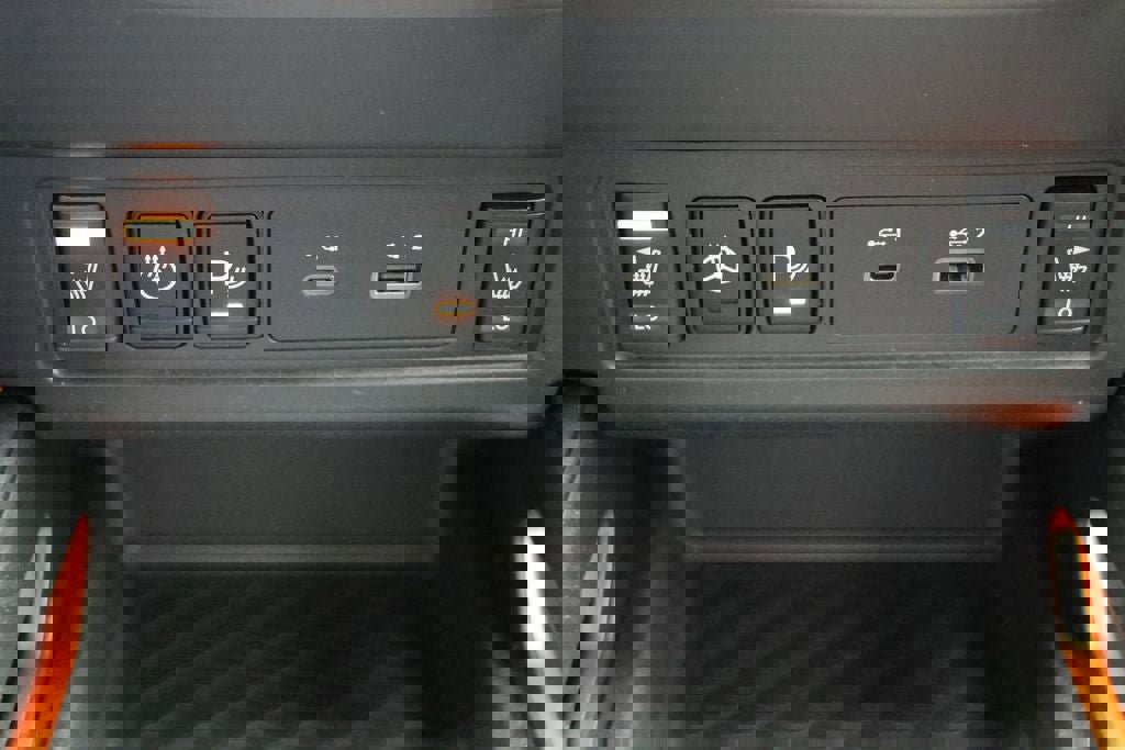 Used 2023 Nissan Frontier PRO-4X w/ Pro-4X Premium Package image 29