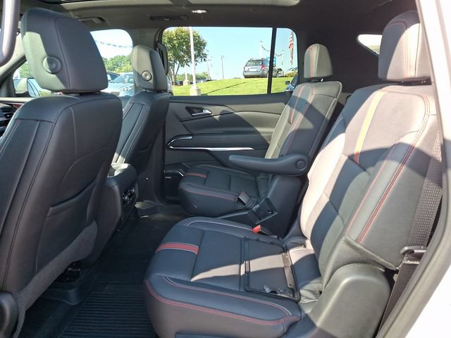 Used 2024 Chevrolet Traverse RS FWD image 10