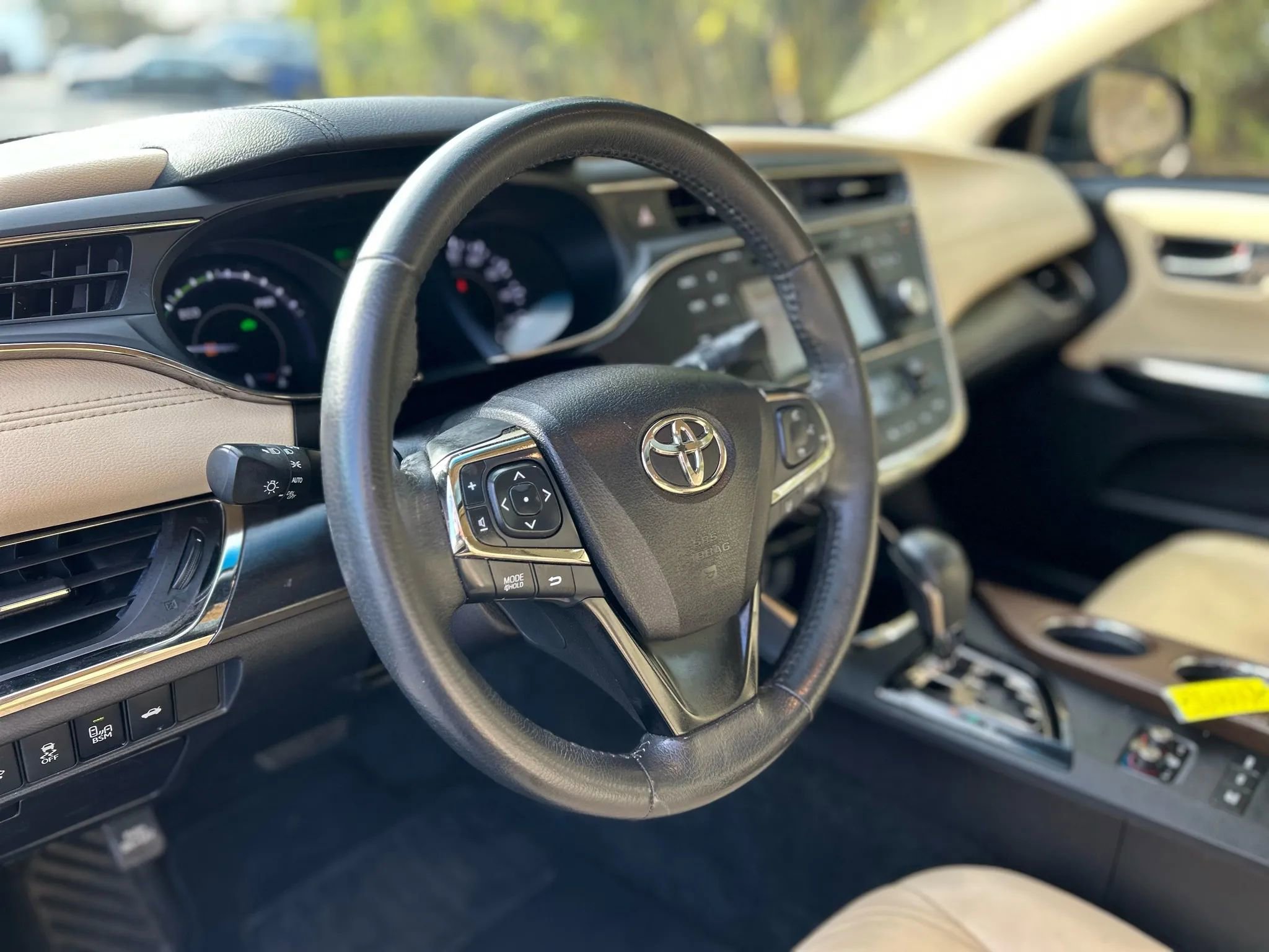 Used 2018 Toyota Avalon XLE Premium image 8