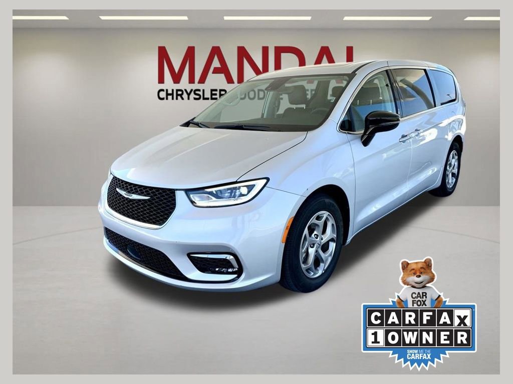 Used 2024 Chrysler Pacifica Limited FWD image 1