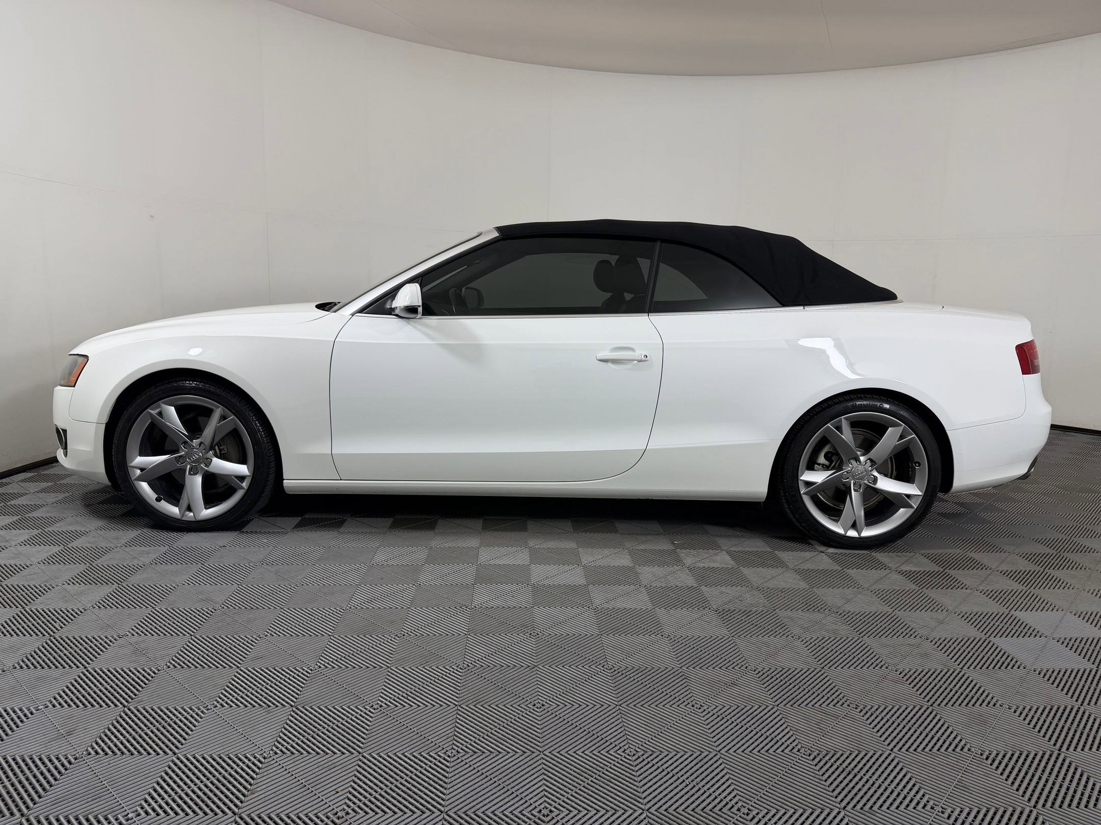 Used 2011 Audi A5 2.0T Premium Plus image 2