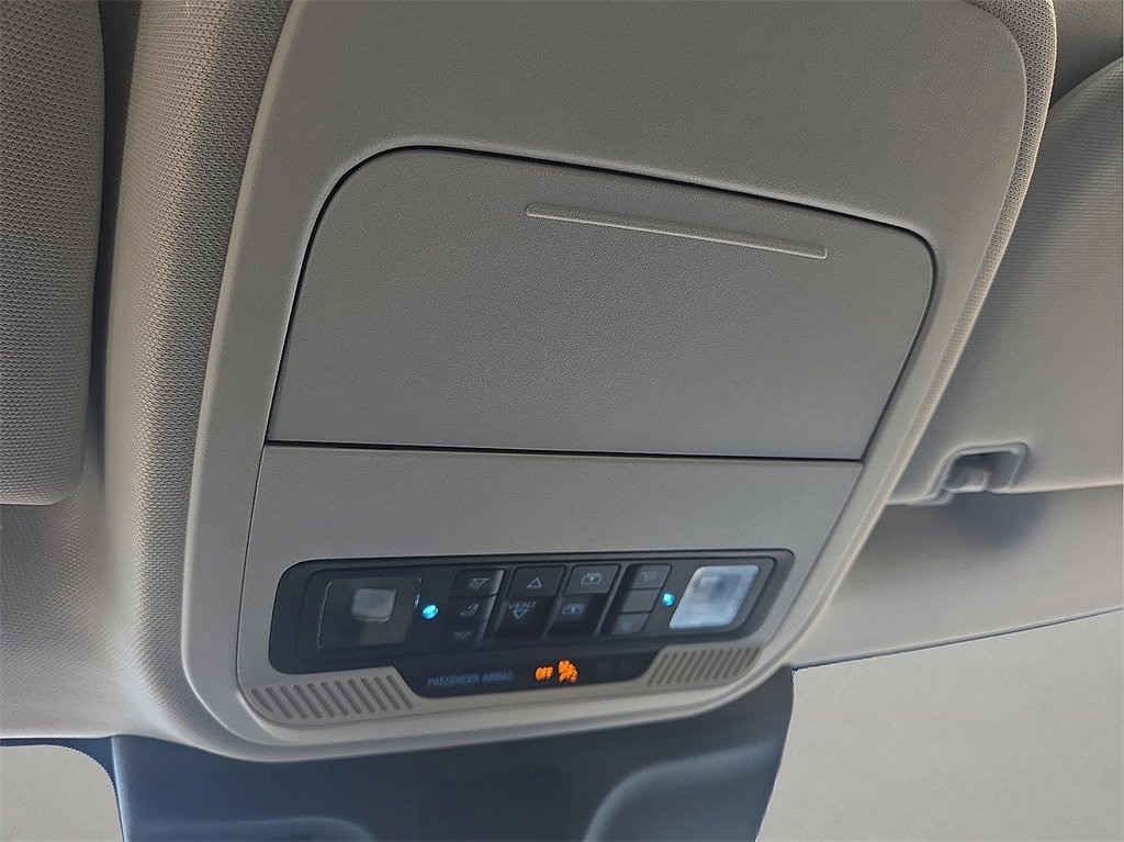 New 2025 Ford Expedition Active image 17