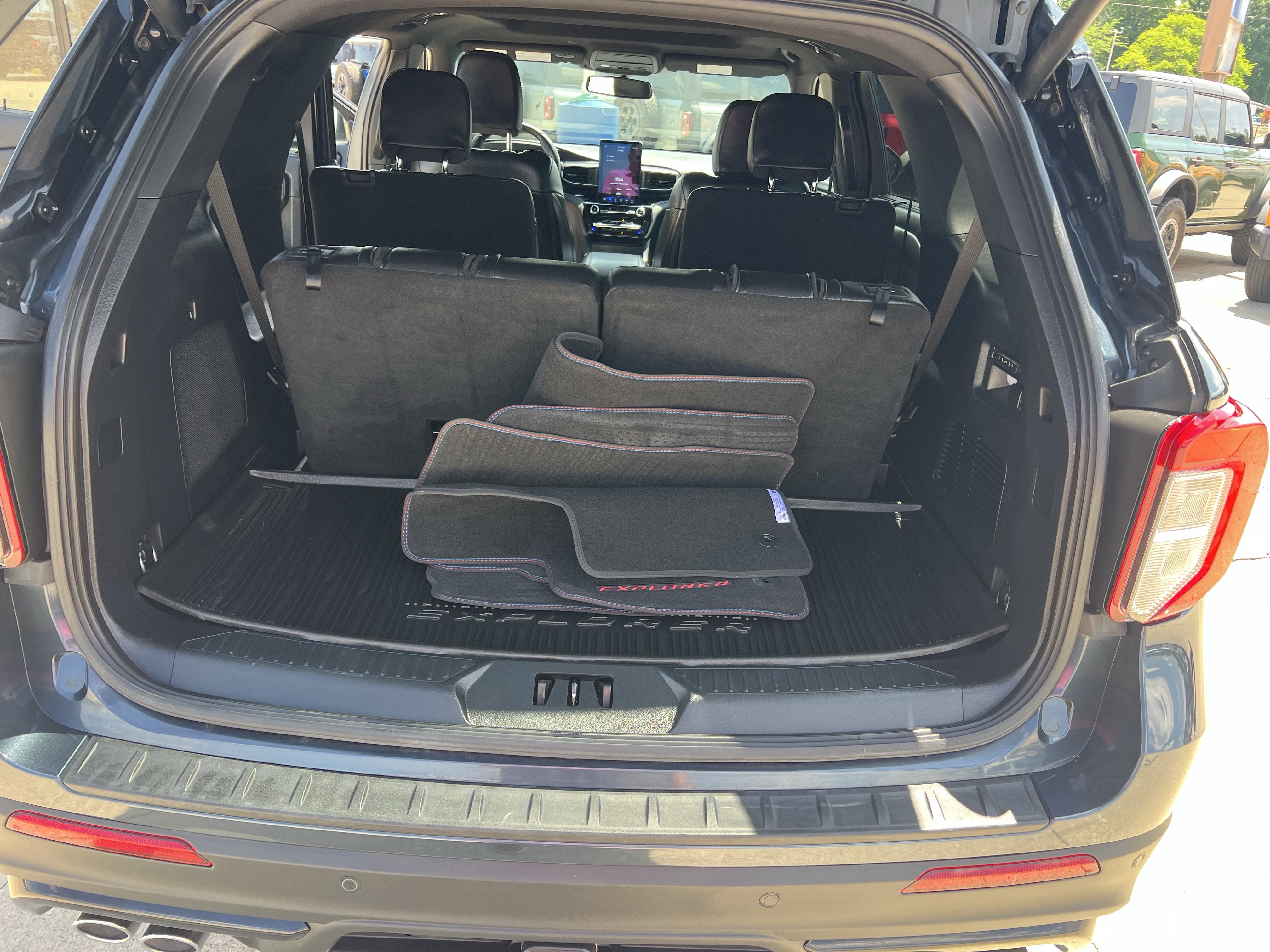 Used 2023 Ford Explorer ST w/ Equipment Group 401A AWD/4WD image 23